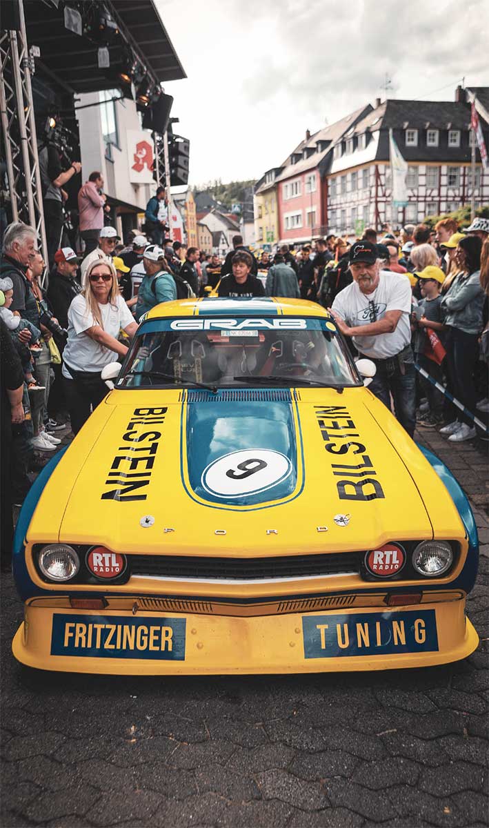 „Racingday“ in Adenau vor begeisterten Menschen. „Racingday“ in Adenau vor begeisterten Menschen.