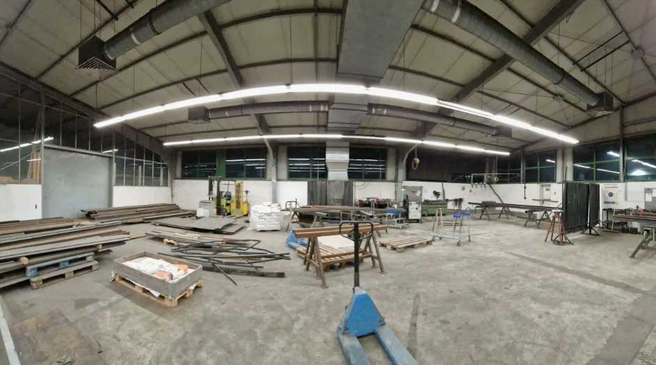 Ein Blick in die geräumige Schrauberhalle. Ein Blick in die geräumige Schrauberhalle.