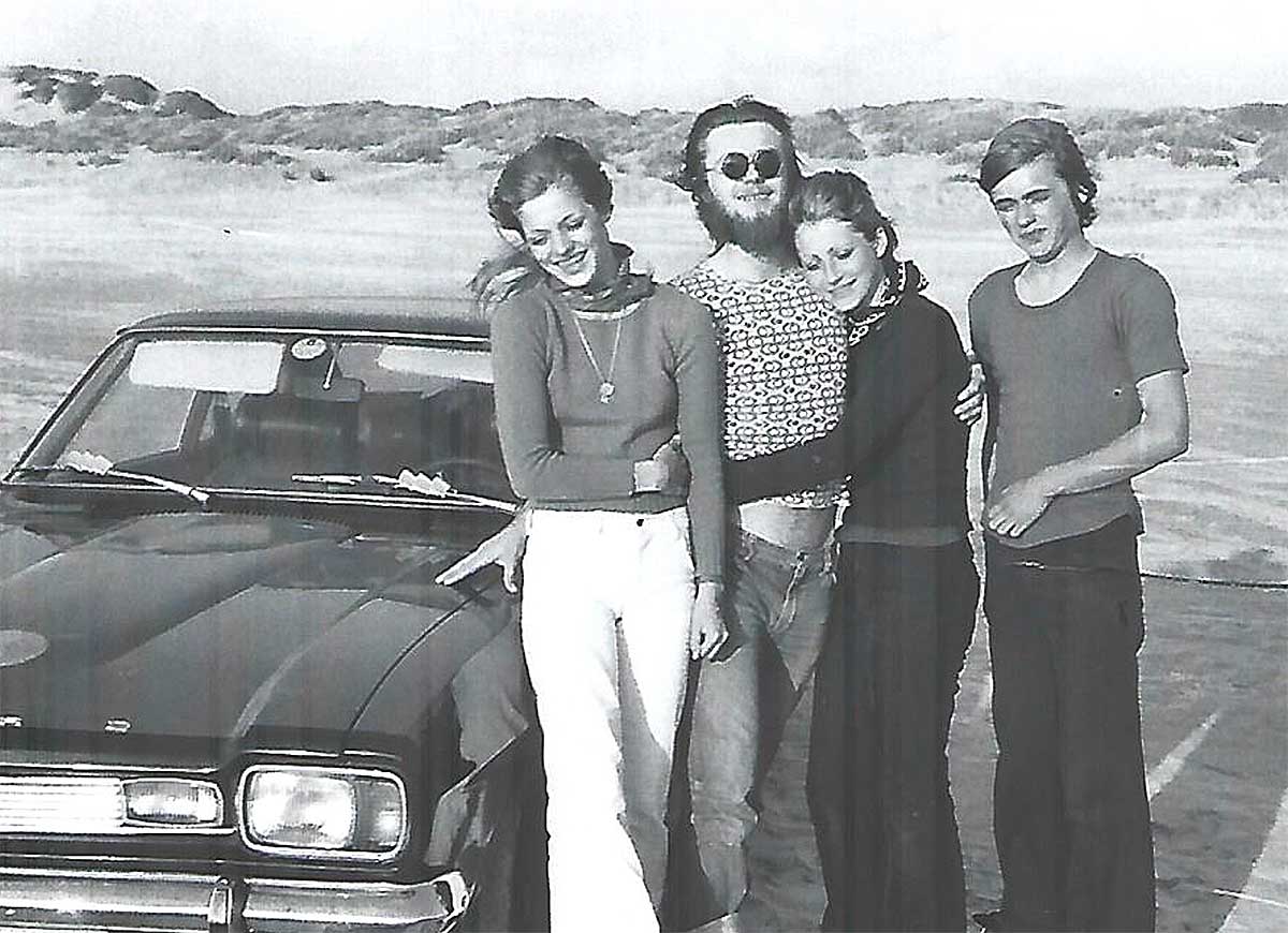 Welf mit Mädels und Coupé am Strand von Römö. Welf mit Mädels und Coupé am Strand von Römö.