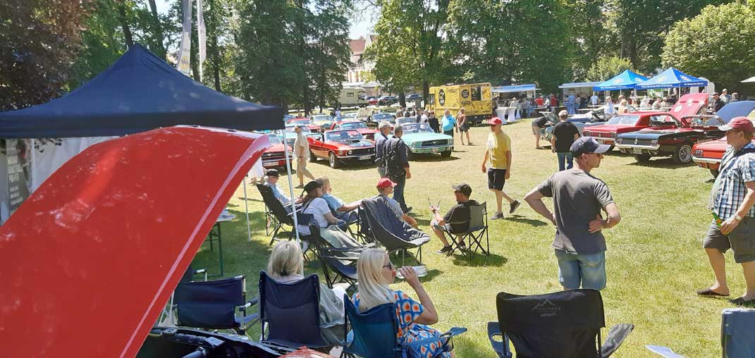 Capri-Gäste beim Mustang-Treffen