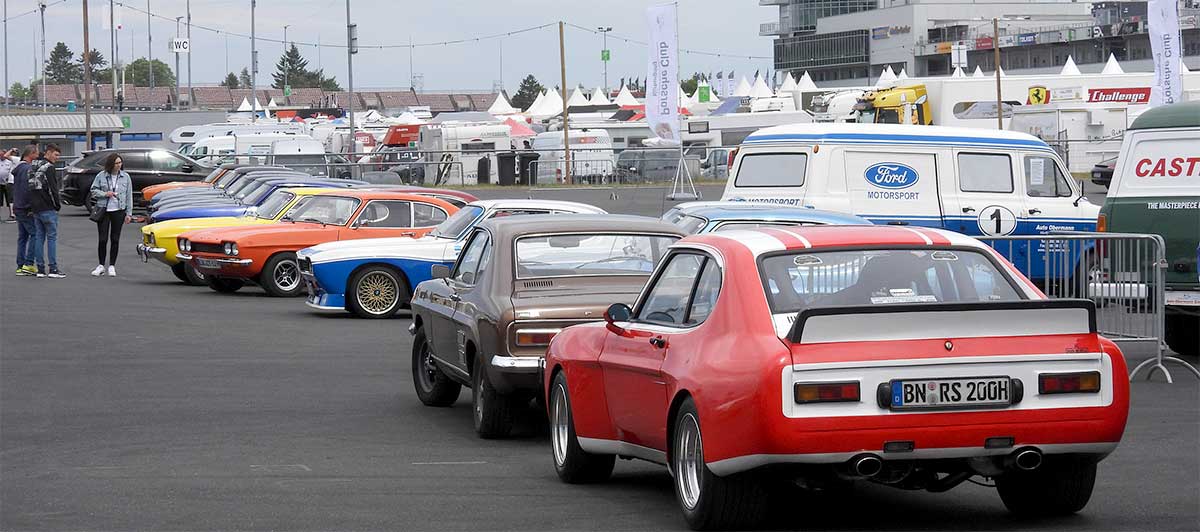 Kunterbunt präsentierten sich die Capris am Nürburgring. Das gilt für die Farben, weniger für die Baureihen. Der II-er war Mangelware. Viele weitere Fotos vom Mitgliedertreffen gibt es in der Fotogalerie.