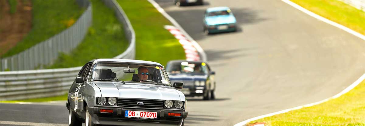 Ein „Capri-Korso“ auf der Nordschleife des Nürburgrings - das ist auch in diesem Jahr wieder möglich.