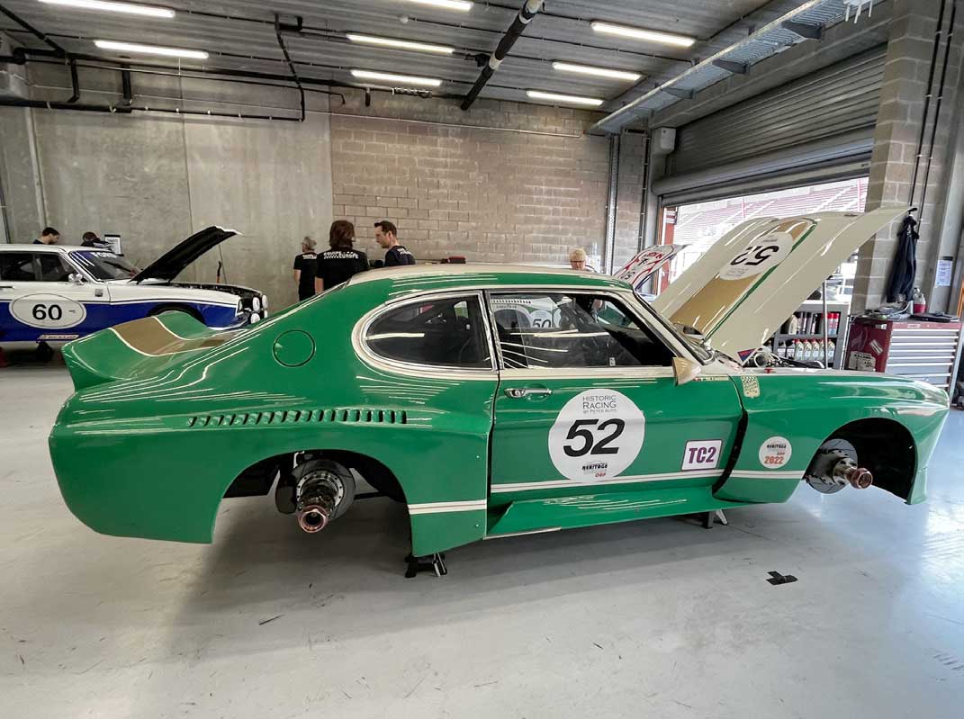 Heidi und Christoph Hänggi vor dem Henry-Ford-Denkmal in Köln. Heidi und Christoph Hänggi vor dem Henry-Ford-Denkmal in Köln.